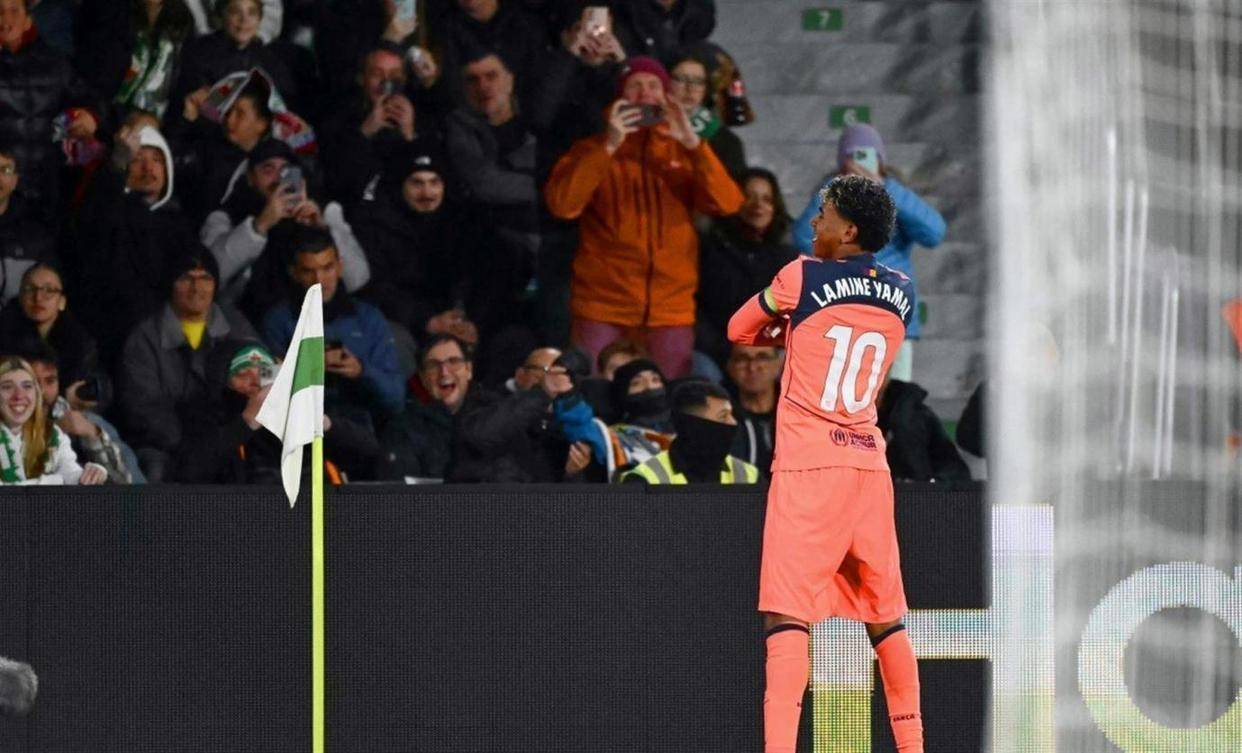 开云体育-关于德布劳内爆冷击败皇家马德里，出色防守引爆全场！的信息