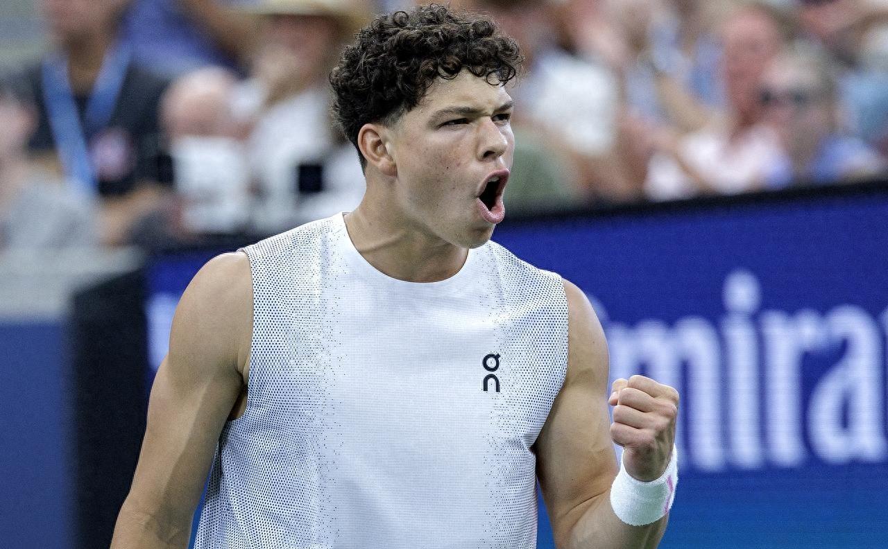 KAIYUN-包含穆雷回归赛场，连败首场状态亮眼，DWG观众沸腾！的词条